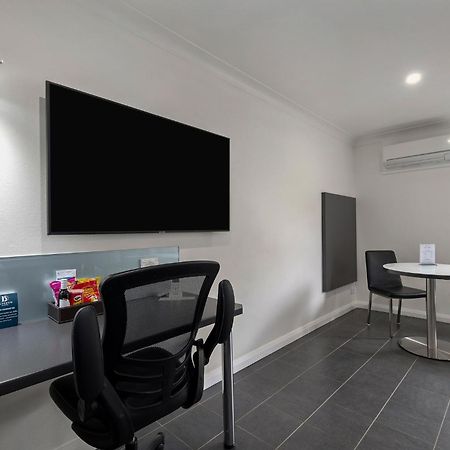 Bluegum Dubbo (Adults Only) Motel Стая снимка