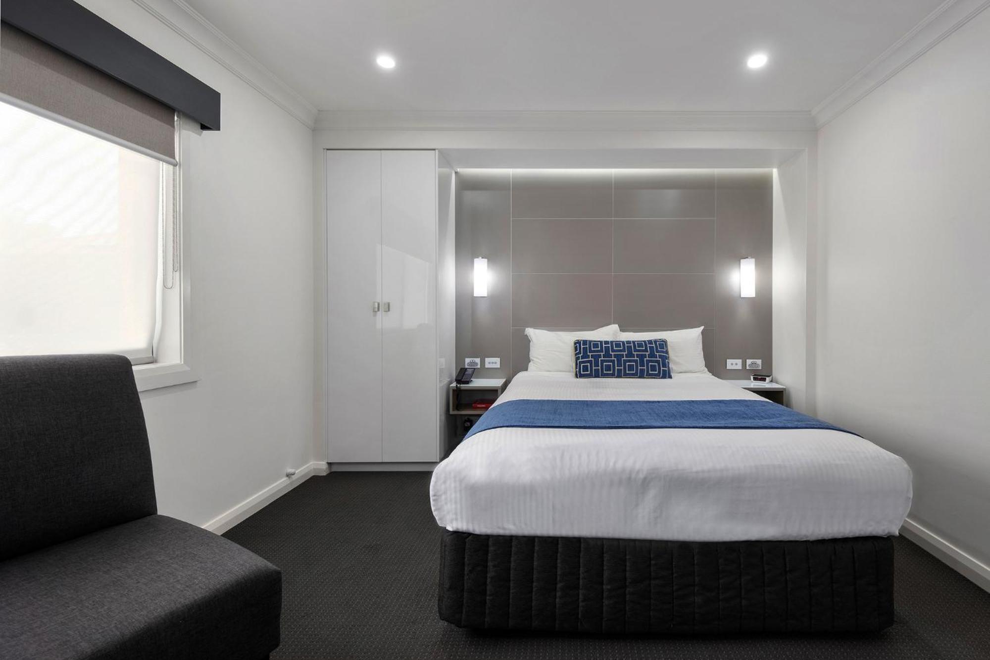 Bluegum Dubbo (Adults Only) Motel Стая снимка