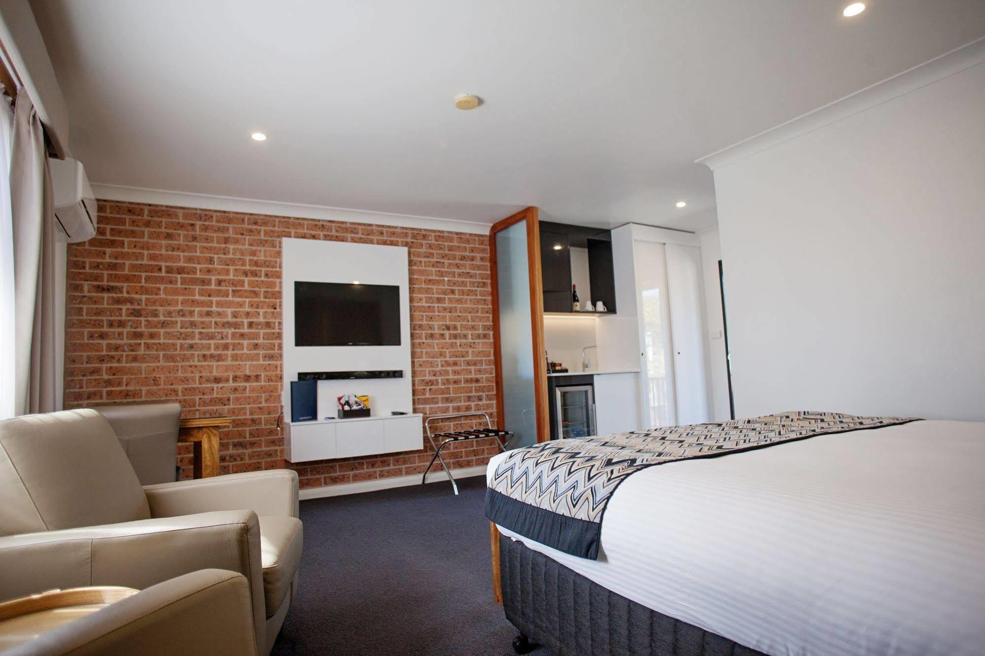 Bluegum Dubbo (Adults Only) Motel Екстериор снимка